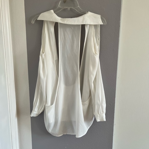 Foreign Exchange Cold Shoulder Button Front Top - Picture 4 of 9